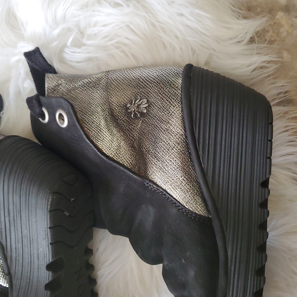 Fly London black silver wedge suade shoe size 39 - Picture 2 of 14